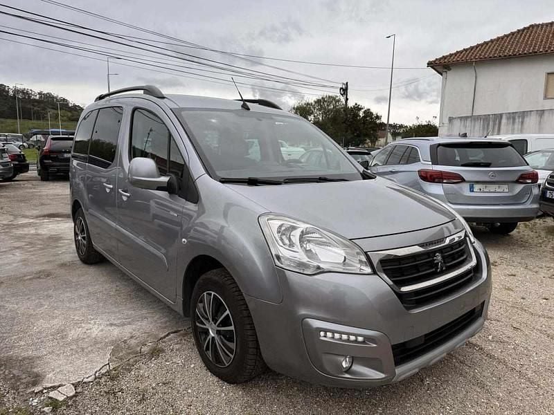 Usado Peugeot Partner Style 100 HP (73 kW) 2018 Cinza Monovolume