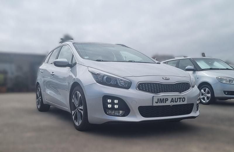Cinza Usado 2018 Kia Ceed GT GT-Line | € 14.970 (Super Preço) - Imagem 1/4