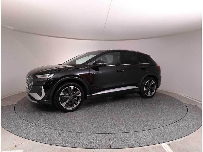 Usado Audi Q4 e-tron S-line plus 210 kW (286 HP) 2025 Preto SUV