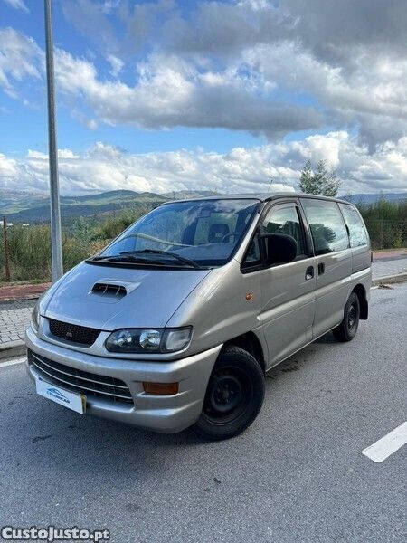 Cinza Usado 2000 Mitsubishi L400 | € 3.750 - Imagem 1/1