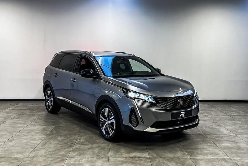 Cinza Usado 2023 Peugeot 5008 Allure Monovolume | € 23.900 (Bom preço) - Imagem 1/4