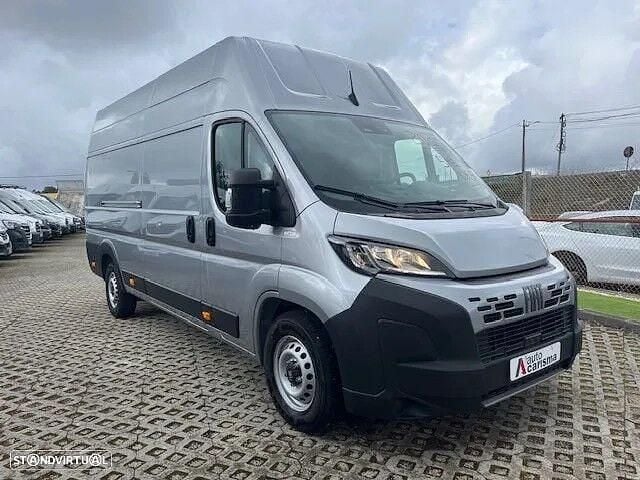 Usado Fiat Ducato 180 HP (132 kW) 2025 Cinza Van