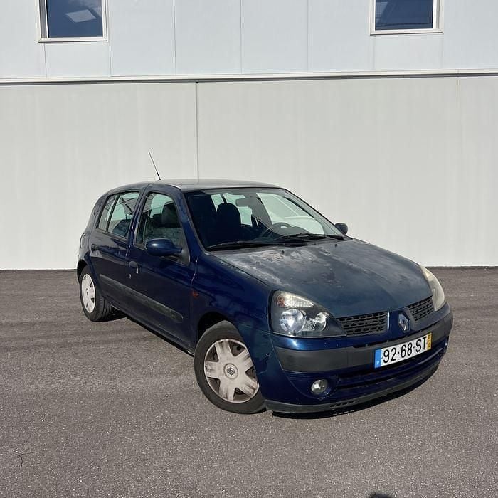 Usado 2001 Renault Clio II Sedan | € 1.750 - Imagem 1/4