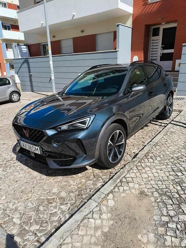 Cinzento Usado 2023 Cupra Formentor SUV | € 29.900 (Preço justo) - Imagem 1/4