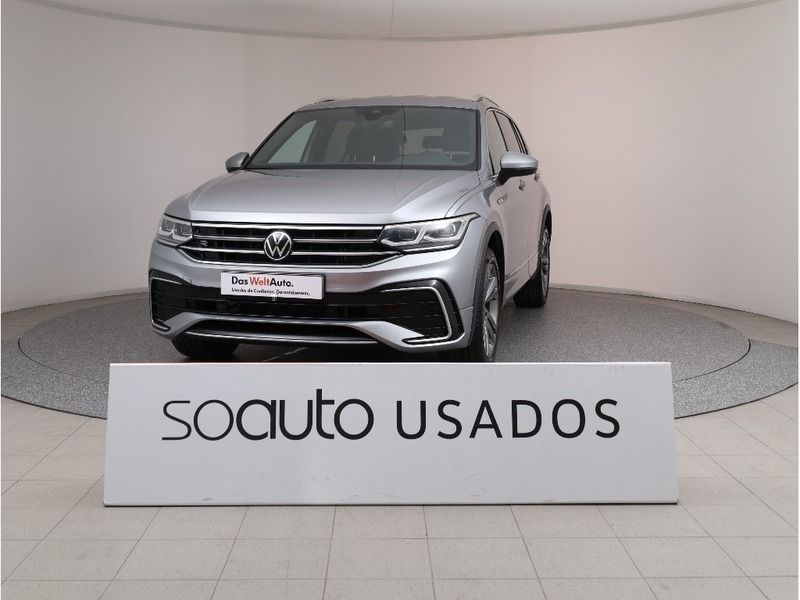 Cinzento claro metalizado Usado 2023 VW Tiguan Allspace R-line SUV | € 35.990 - Imagem 1/4