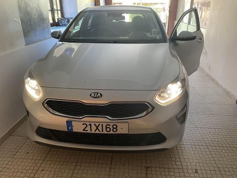 Usado 2019 Kia Ceed Sedan | € 15.500 (Preço elevado) - Imagem 1/4