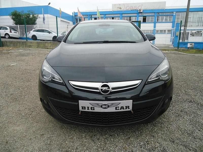 Preto Usado 2012 Opel Astra GTC S Coupé | € 9.950 (Caro) - Imagem 1/4