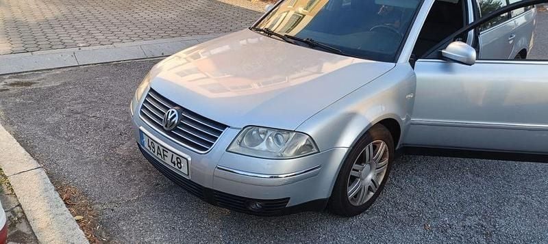 Usado 2003 VW Passat Sedan | € 3.000 (Bom preço) - Imagem 1/4