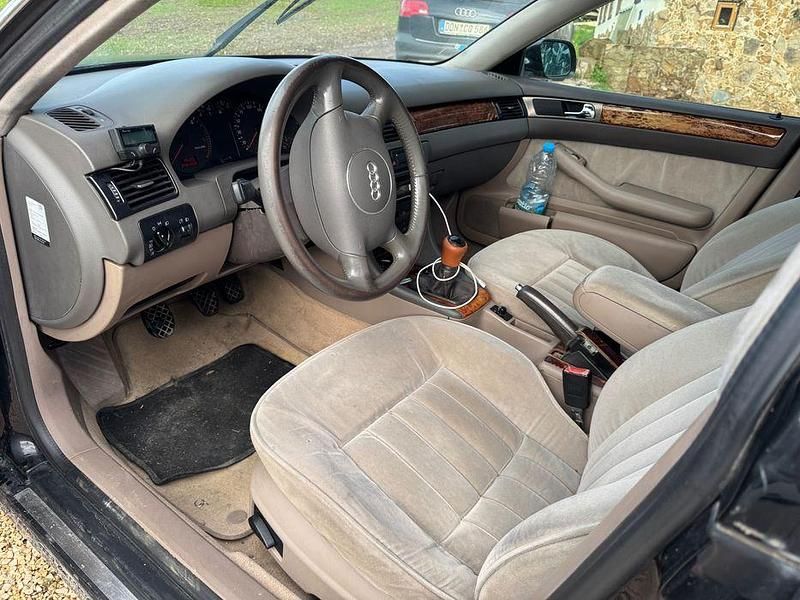 Usado Audi A6 110 HP (80 kW) 2000 Sedan