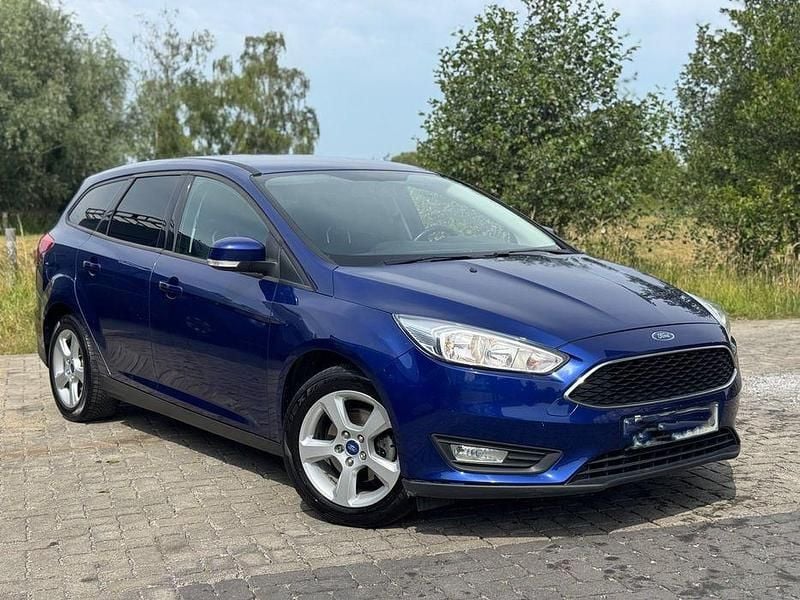 Usado Ford Focus 100 HP (73 kW) 2016 Sedan