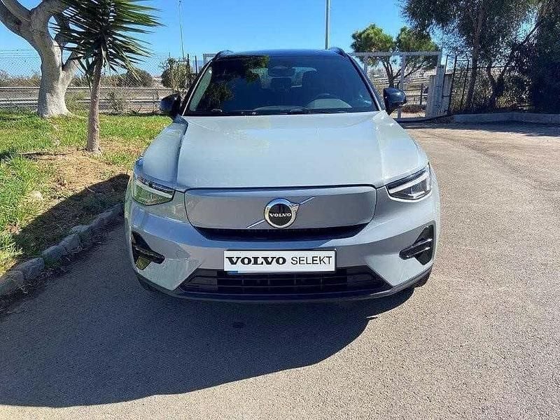 Usado Volvo XC40 Plus 185 kW (252 HP) 2023 Prateado SUV