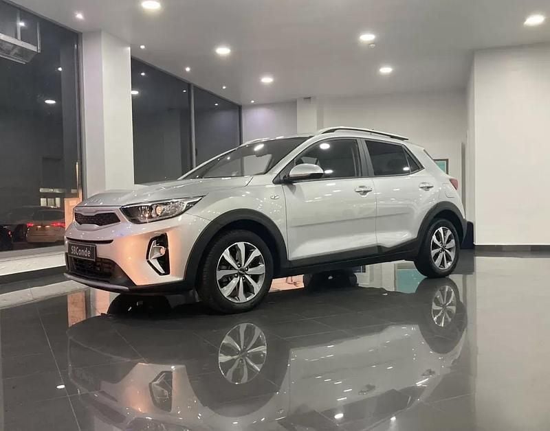 Cinza Usado 2022 Kia Stonic SUV | € 15.900 (Preço justo) - Imagem 1/4