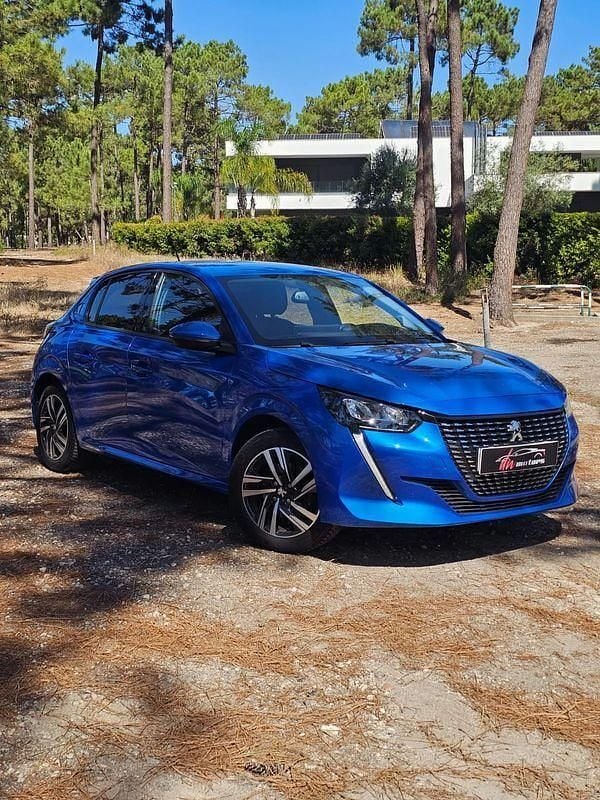 Azul Usado 2020 Peugeot 208 Allure Citadino | € 12.990 (Preço elevado) - Imagem 1/4