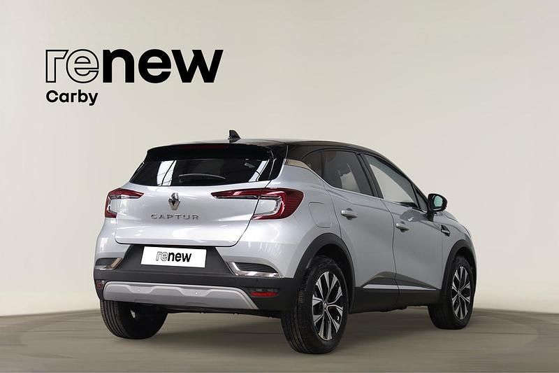 Usado Renault Captur Techno 101 HP (74 kW) 2024 Azul SUV