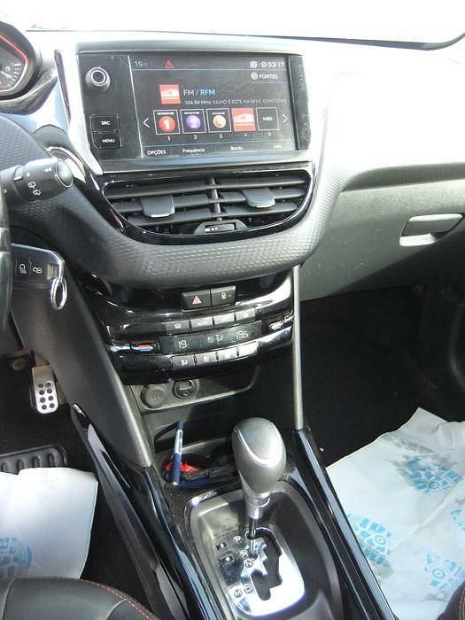 Usado Peugeot 2008 GT-line 120 HP (88 kW) 2017 SUV