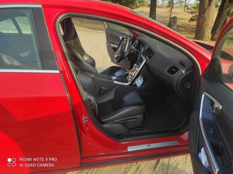 Usado Volvo S60 306 HP (225 kW) 2015 Vermelho Sedan