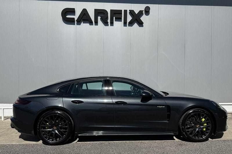 Usado Porsche Panamera 462 HP (339 kW) 2018 Cinzento Citadino