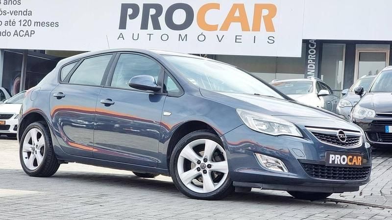Antracite Usado 2010 Opel Astra Executive Citadino | € 5.900 (Bom preço) - Imagem 1/4
