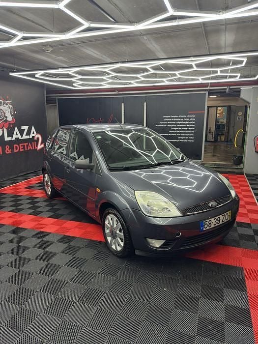 Usado 2005 Ford Fiesta Sedan | € 2.500 (Preço justo) - Imagem 1/4