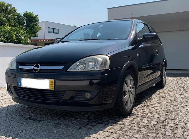 Preto Usado 2004 Opel Corsa Citadino | € 2.600 (Bom preço) - Imagem 1/4