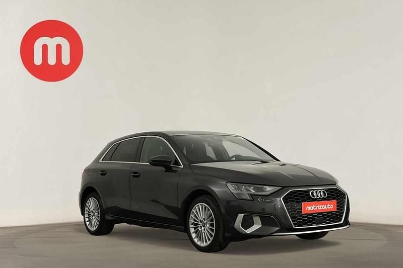Cinzento Usado 2024 Audi A3 Sportback e-tron Advanced Citadino | € 33.499 (Preço justo) - Imagem 1/4