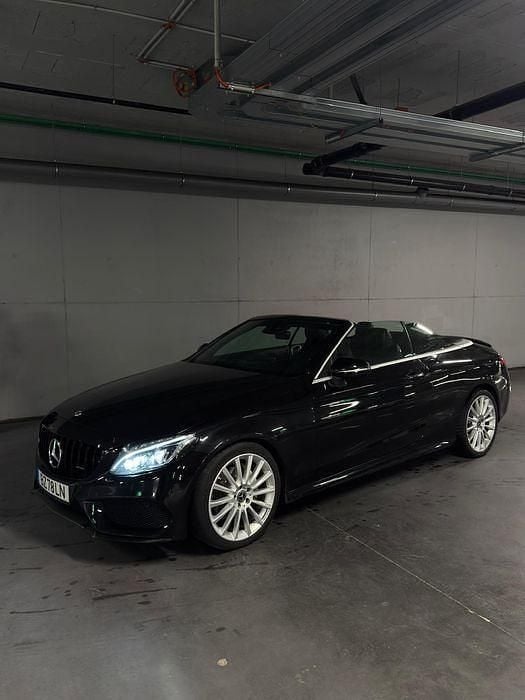 Usado Mercedes 220 AMG 170 HP (125 kW) 2018 Cabrios