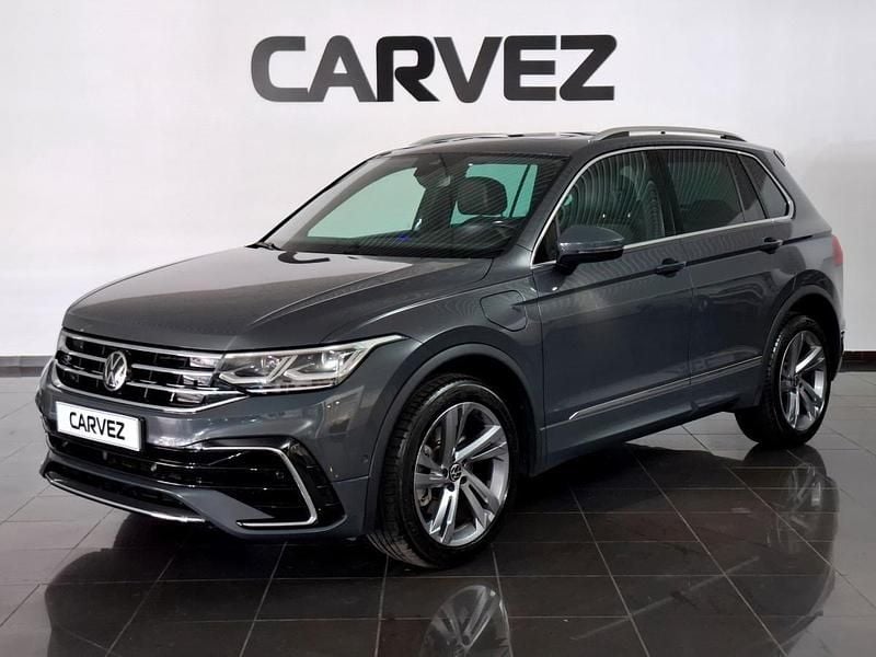 Cinzento Usado 2023 VW Tiguan SUV | € 34.900 - Imagem 1/4