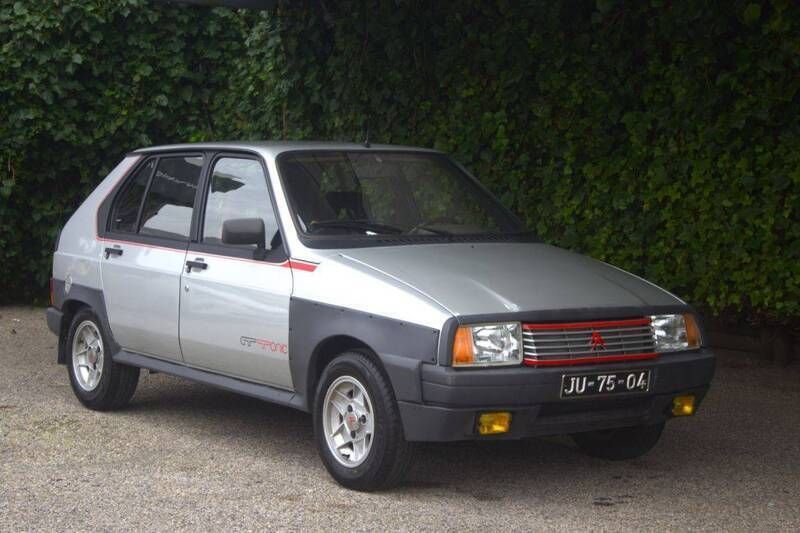 Cinza Usado 1986 Citroën Visa Tonic Citadino | € 8.900 - Imagem 1/4