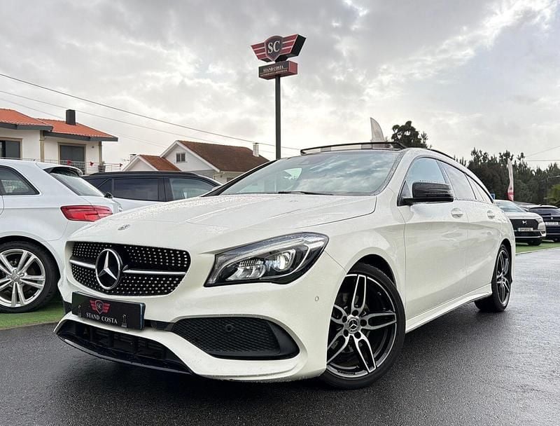 Branco Usado 2017 Mercedes CLA180 AMG line Sedan | € 21.750 (Preço justo) - Imagem 1/4