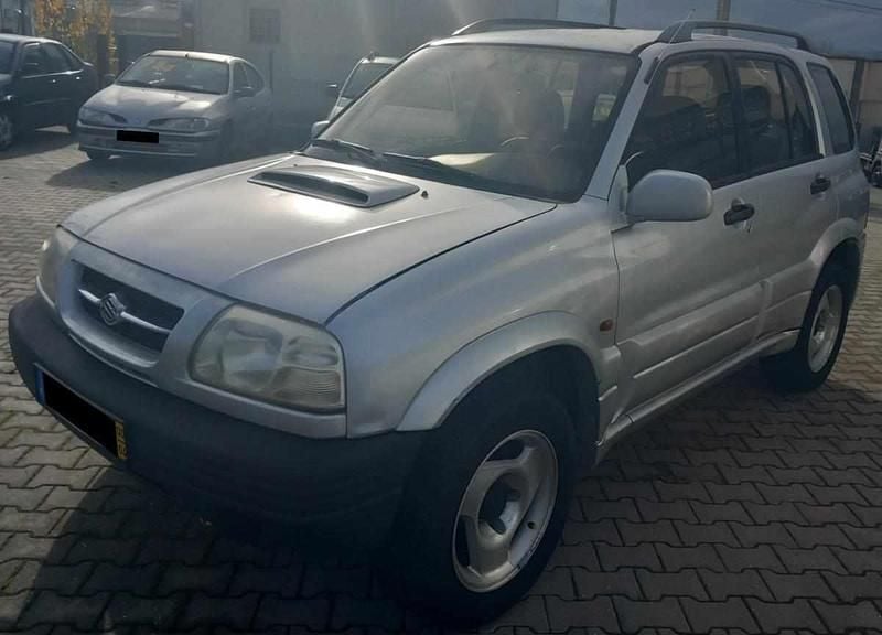 Cinzento Usado 2000 Suzuki Grand Vitara | € 5.850 - Imagem 1/4