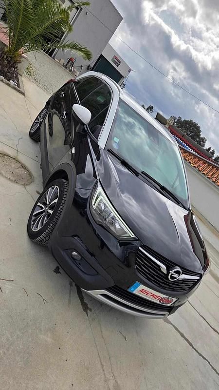 Usado Opel Crossland X 111 HP (81 kW) 2019 Preto SUV