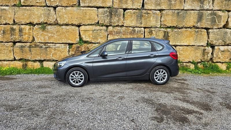 Usado BMW 216 Active Tourer Advantage 116 HP (85 kW) 2017 Cinza Monovolume
