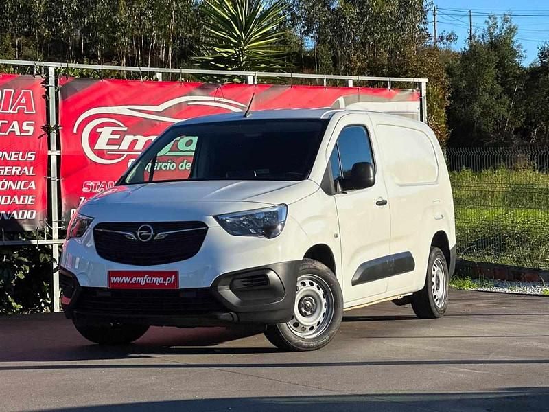Branco Usado 2022 Opel Combo | € 14.950 (Preço justo) - Imagem 1/4