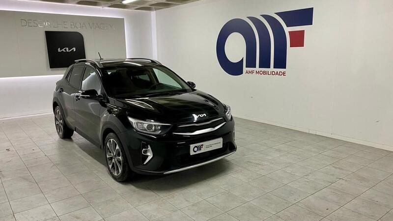 Preto Usado 2024 Kia Stonic SUV | € 18.499 (Preço justo) - Imagem 1/4