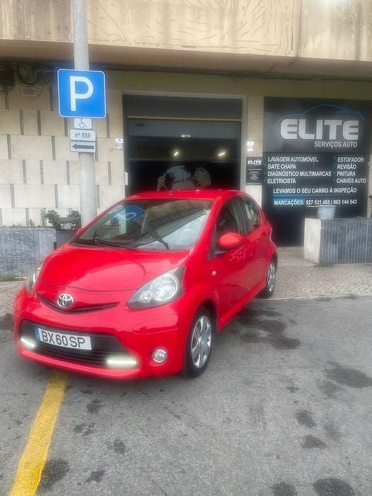 Usado 2012 Toyota Aygo Citadino | € 6.950 - Imagem 1/4