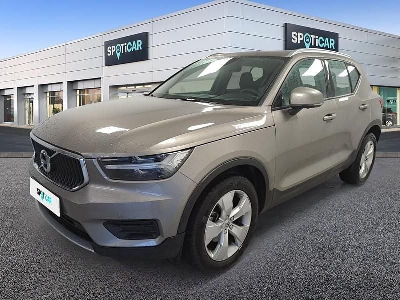 Cinzento Usado 2022 Volvo XC40 Momentum SUV | € 29.900 (Preço justo) - Imagem 1/4