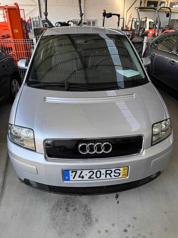 Cinzento Usado 2001 Audi A2 Citadino | € 6.000 - Imagem 1/4