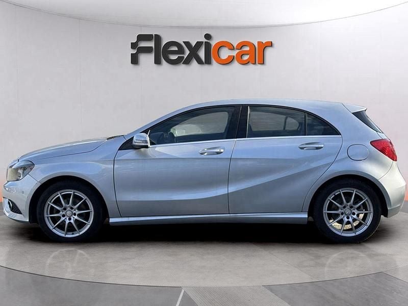 Usado Mercedes A180 Urban 109 HP (80 kW) 2015 Cinza Sedan