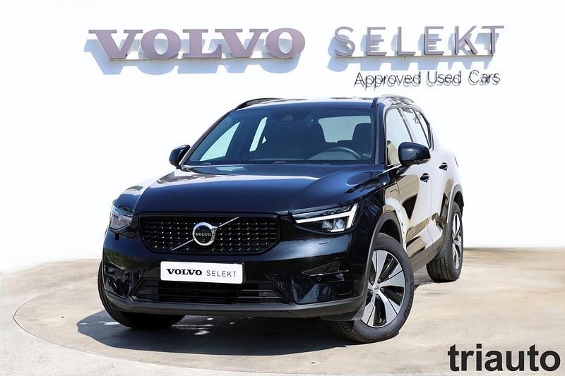 Prata dawn Usado 2022 Volvo XC40 Plus SUV | € 42.200 - Imagem 1/4