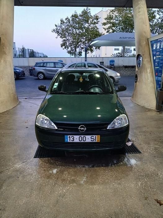 Usado 2001 Opel Corsa Sedan | € 1.750 (Super Preço) - Imagem 1/4