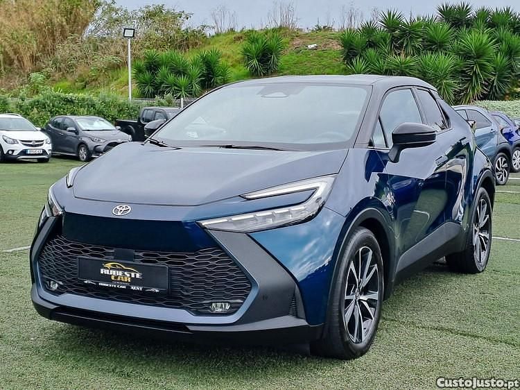 Azul Usado 2024 Toyota C-HR SUV | € 37.499 (Caro) - Imagem 1/1