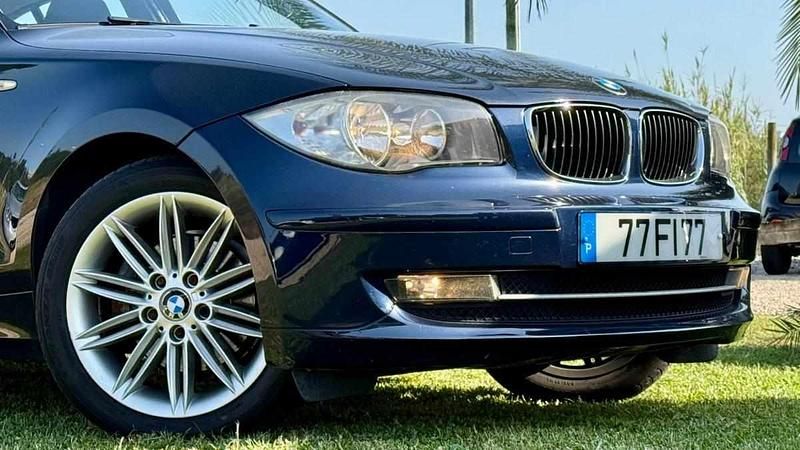 Azul Usado 2008 BMW 120 Sport Line Citadino | € 10.900 (Caro) - Imagem 1/4