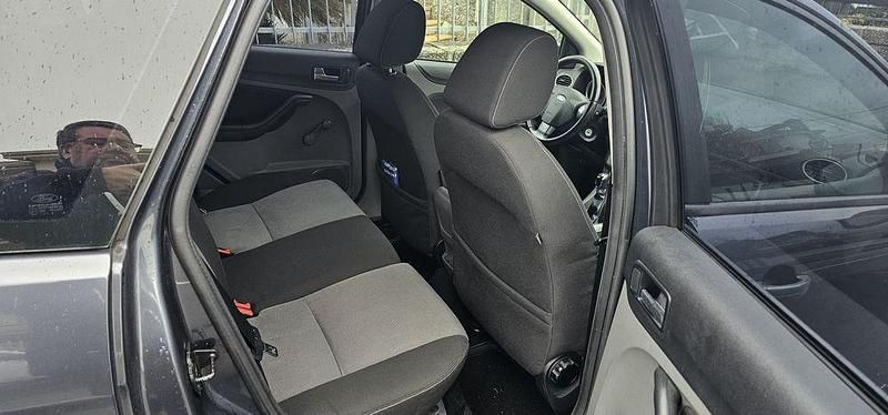 Usado Ford Focus 90 HP (66 kW) 2008 Sedan