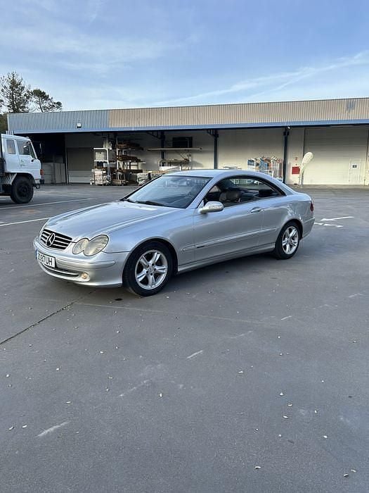 Usado 2002 Mercedes CLK270 | € 7.200 - Imagem 1/4