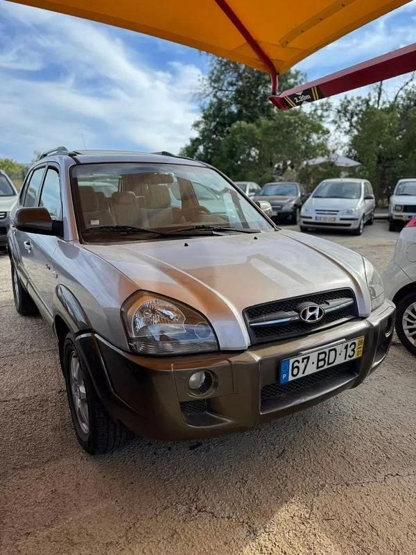 Cinza Usado 2006 Hyundai Tucson SUV | € 9.900 - Imagem 1/4