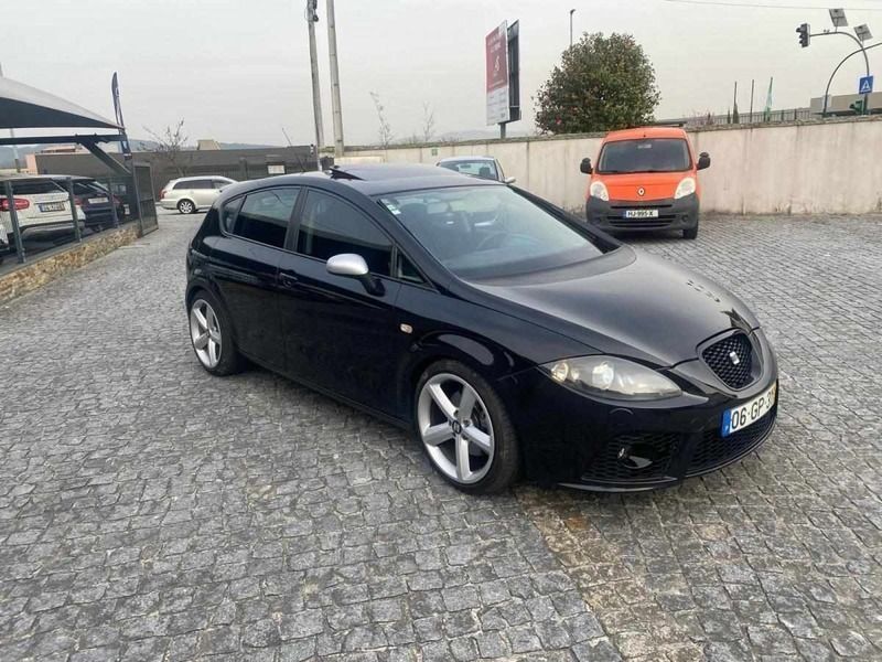 Preto Usado 2008 Seat Leon FR Citadino | € 8.750 (Preço justo) - Imagem 1/4