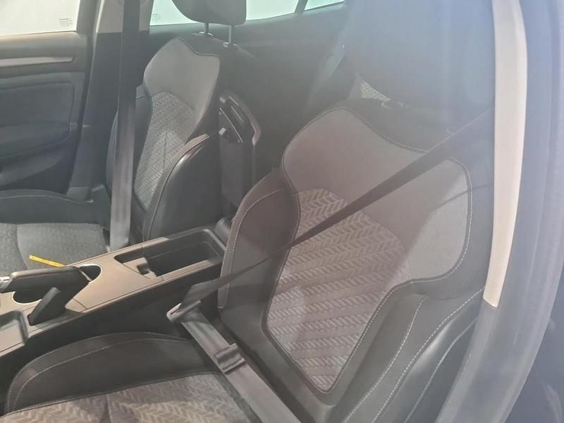 Usado Renault Mégane IV LIMITED 115 HP (84 kW) 2021 Preto