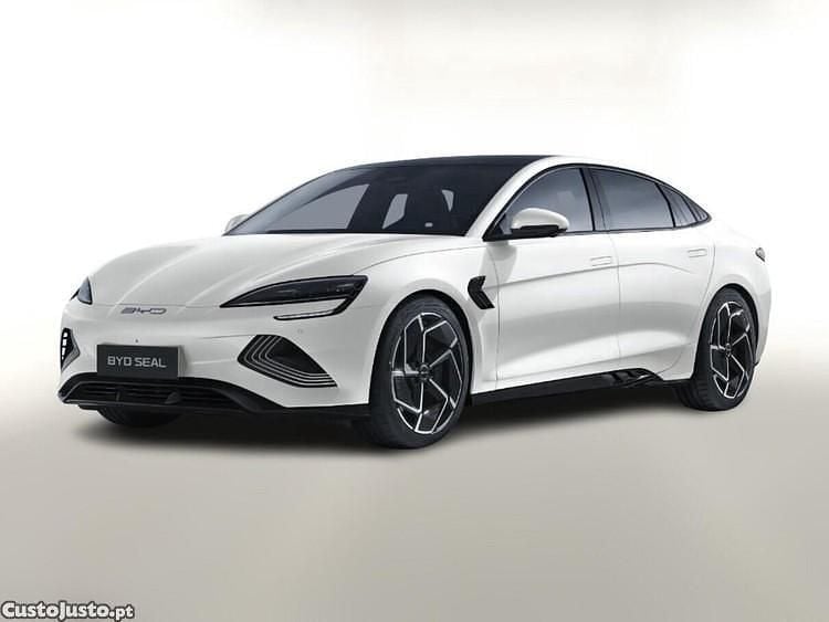 Usado BYD Seal Design 230 kW (313 HP) 2025 Cinza SUV