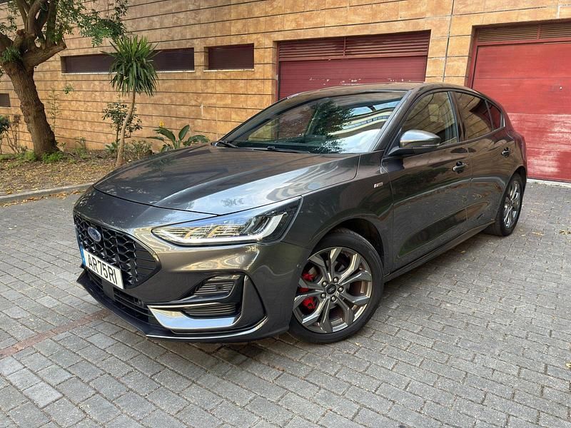 Usado Ford Focus ST-Line 125 HP (91 kW) 2022 Cinza
