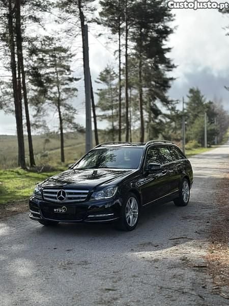 Usado Mercedes C220 Avantgarde 170 HP (125 kW) 2013 Preto Carrinha